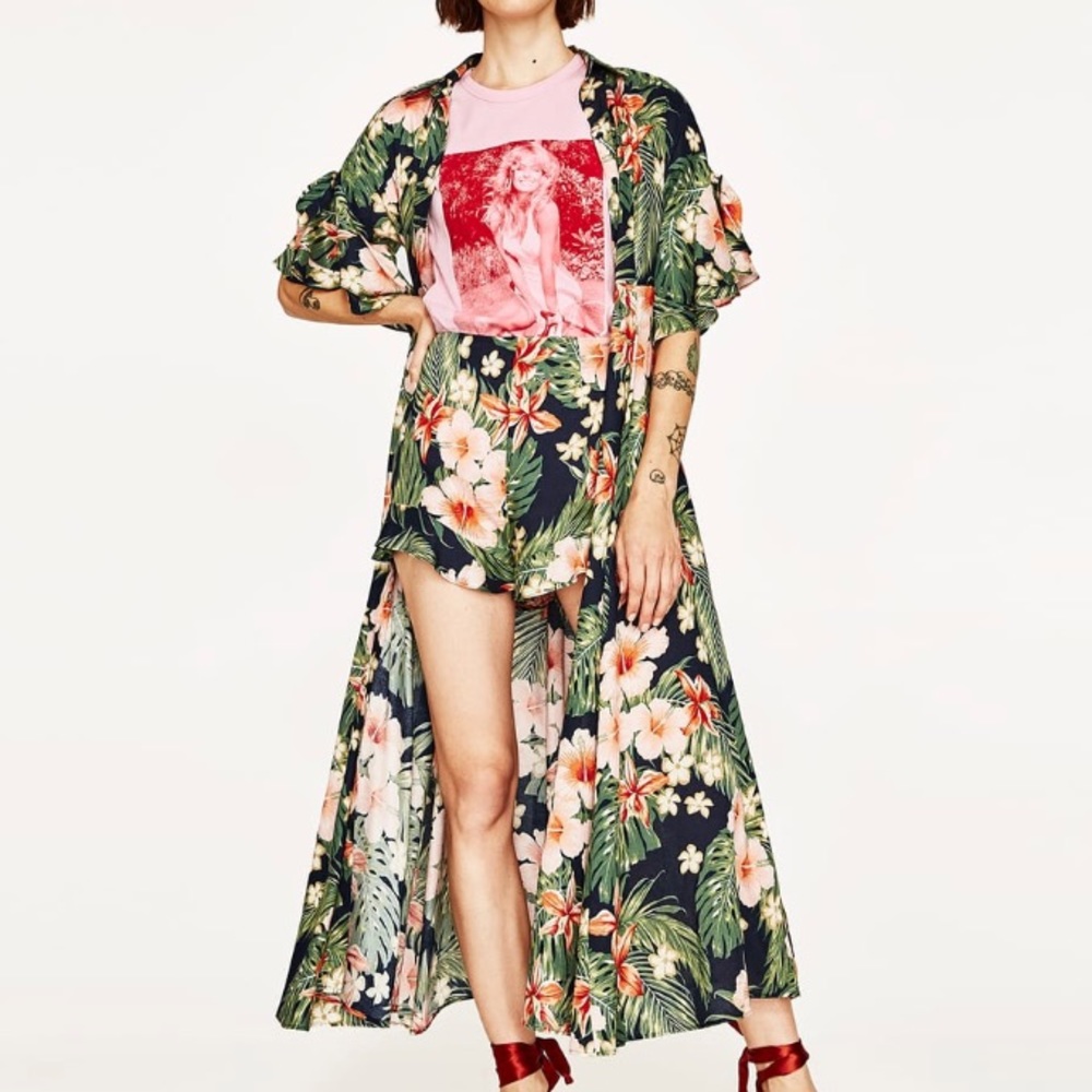 ZARA ruffles tropical floral short